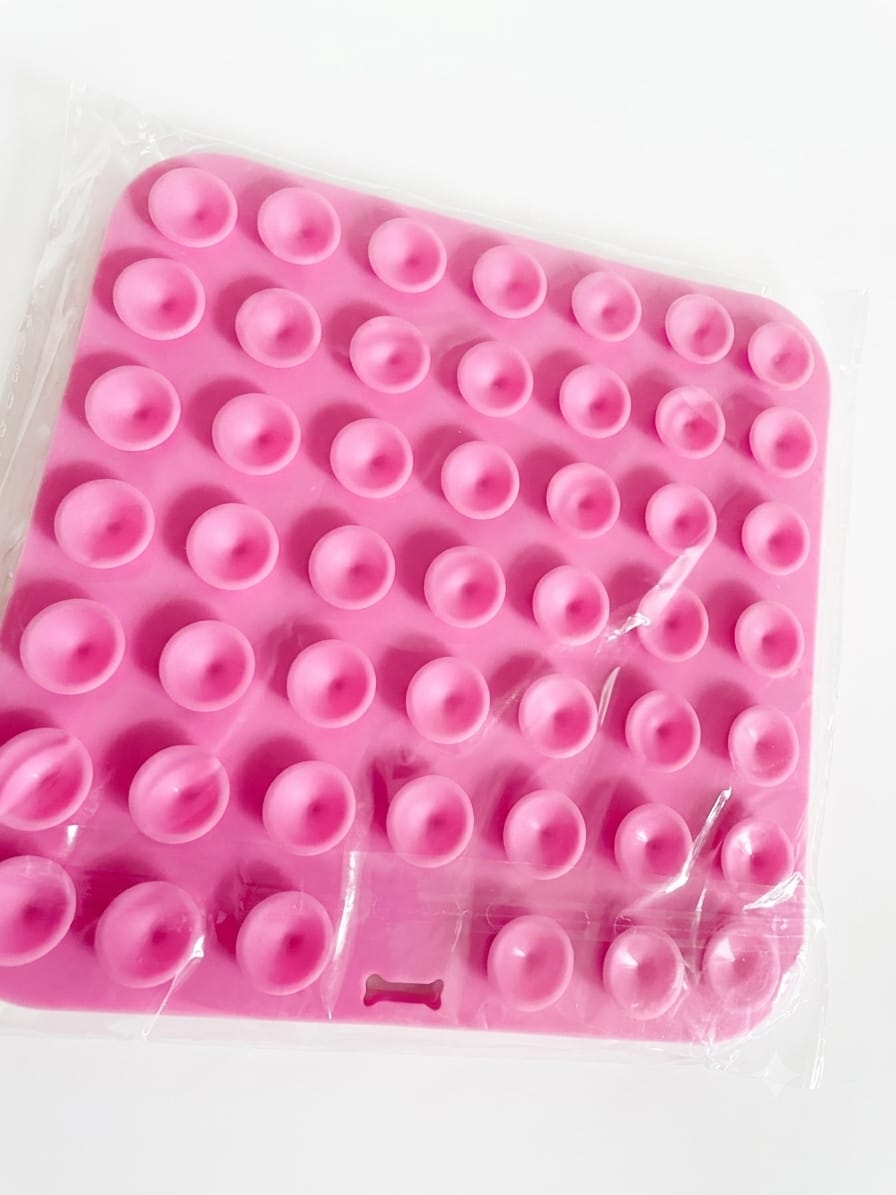 Dog Lick Mat – Slow Feeder & Anxiety Relief Mat