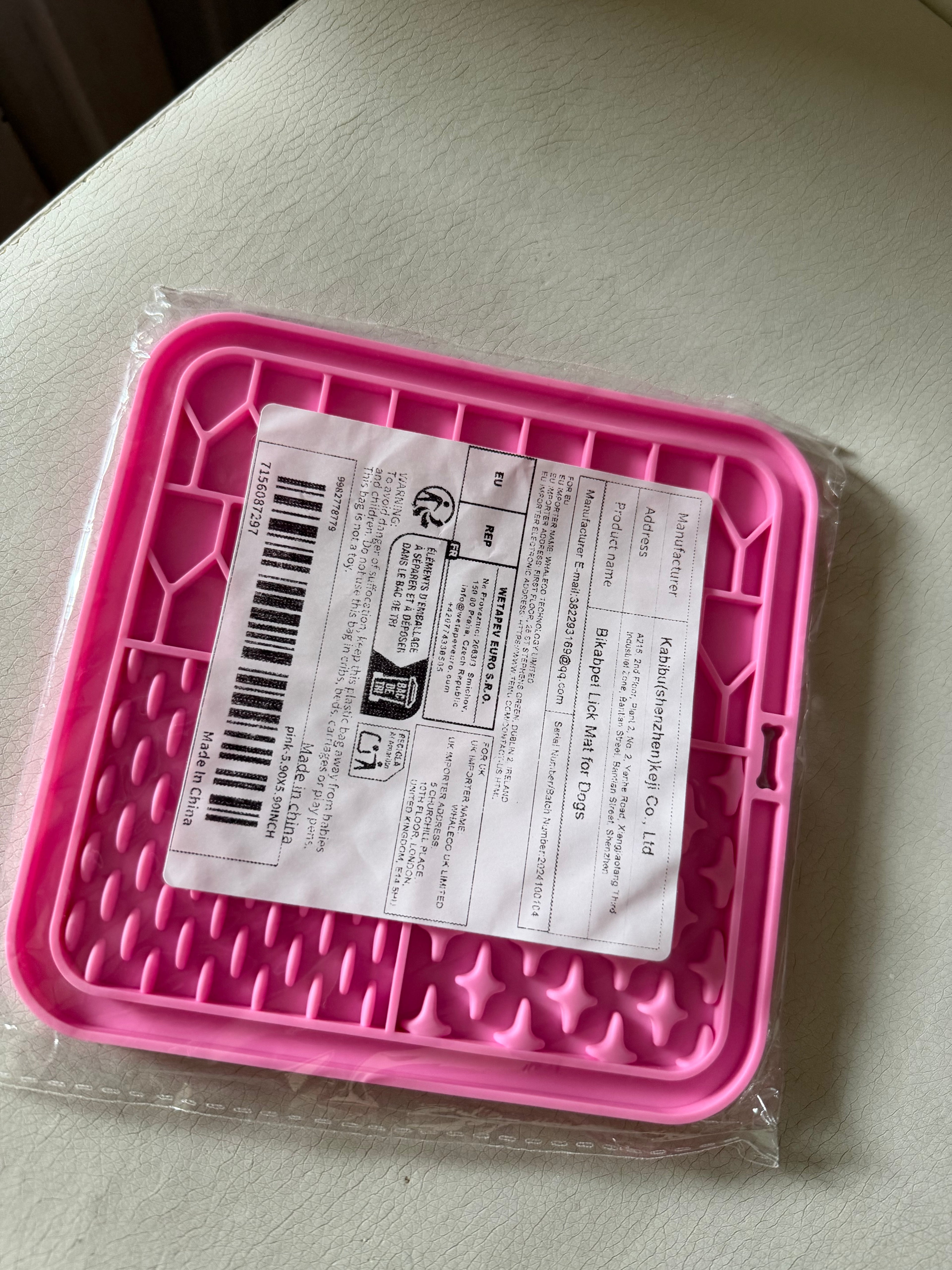 Dog Lick Mat – Slow Feeder & Anxiety Relief Mat